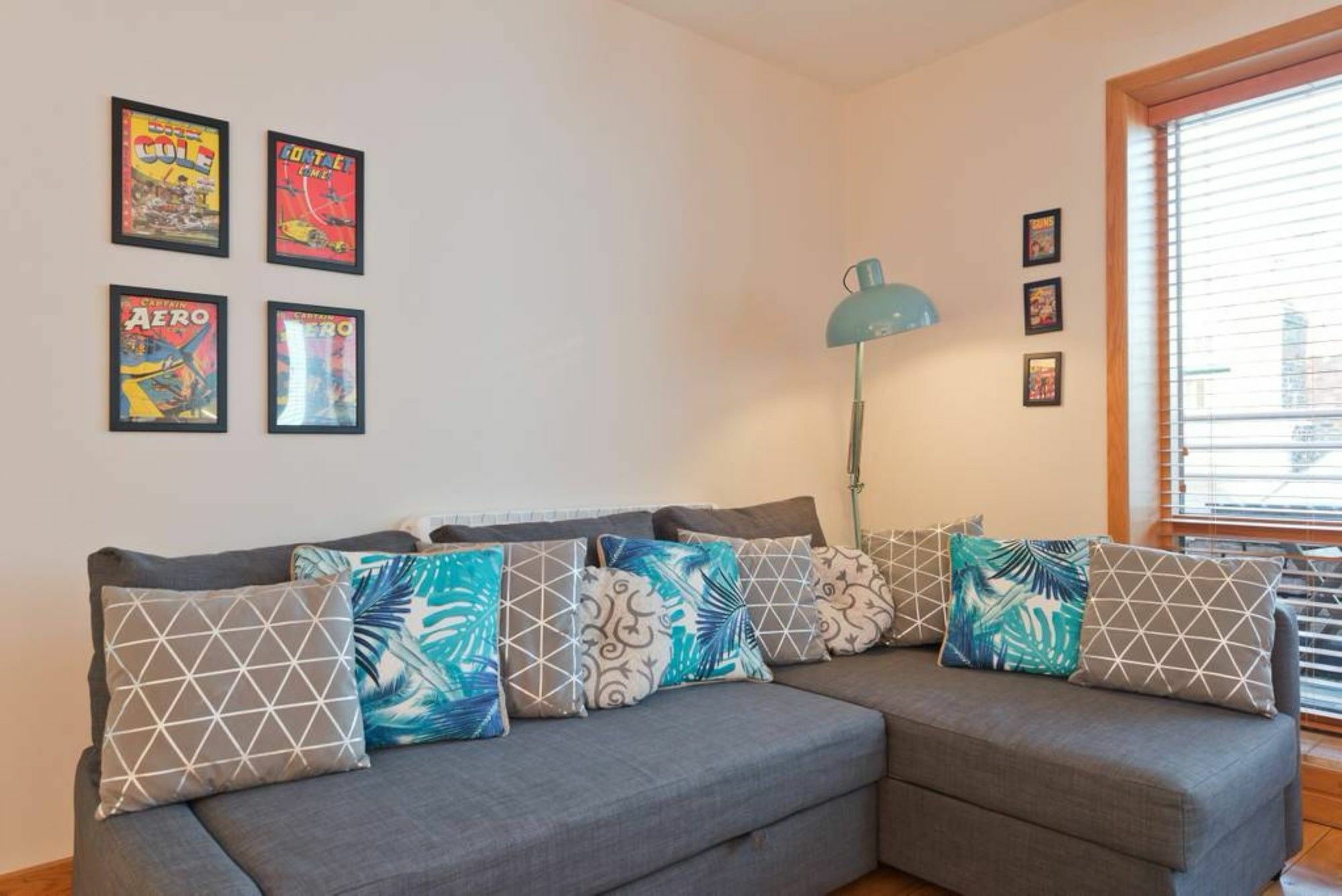 2 Bedroom Centre With Patio Sleeps 6 Apartment