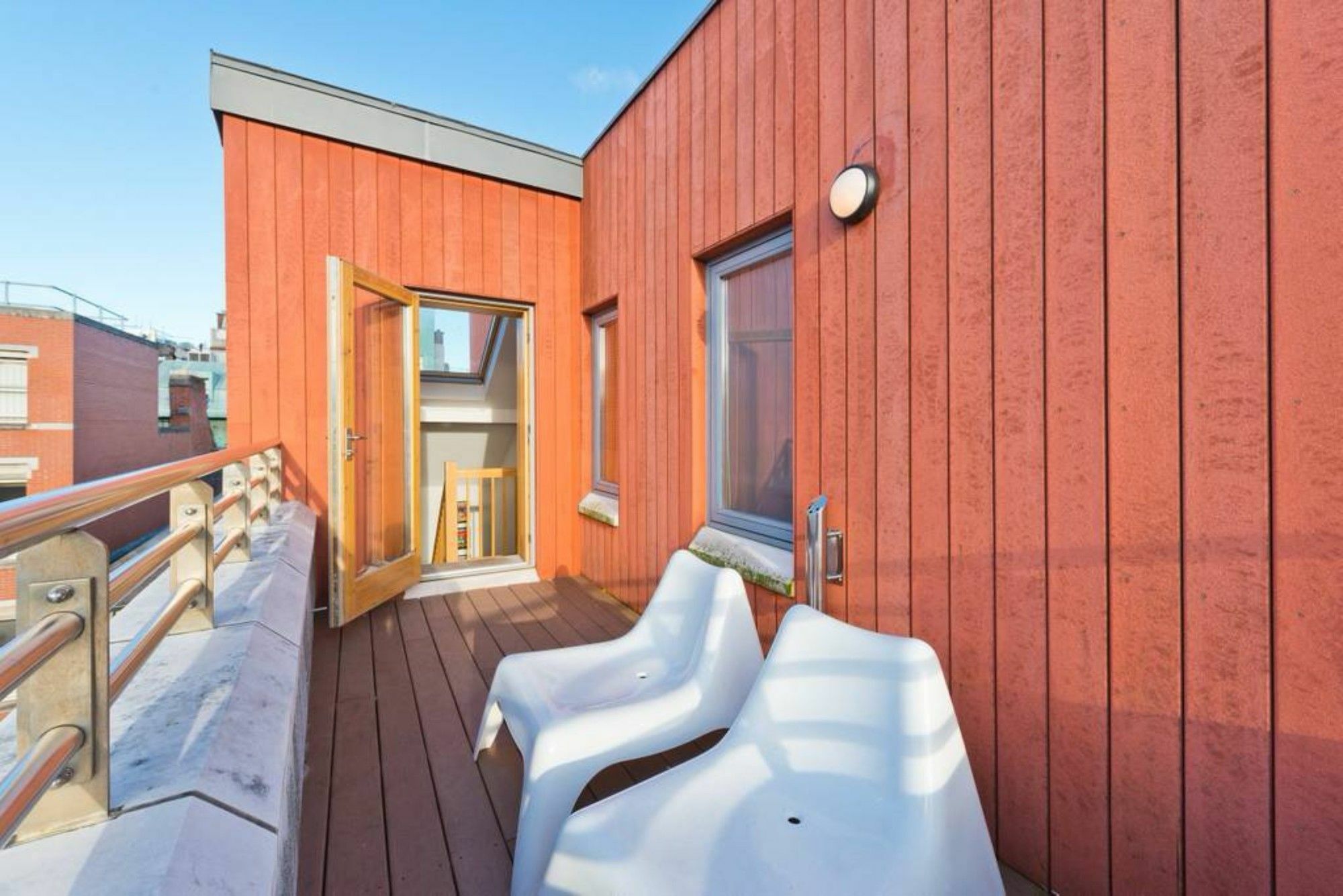 Apartment 2 Bedroom Centre With Patio Sleeps 6 *