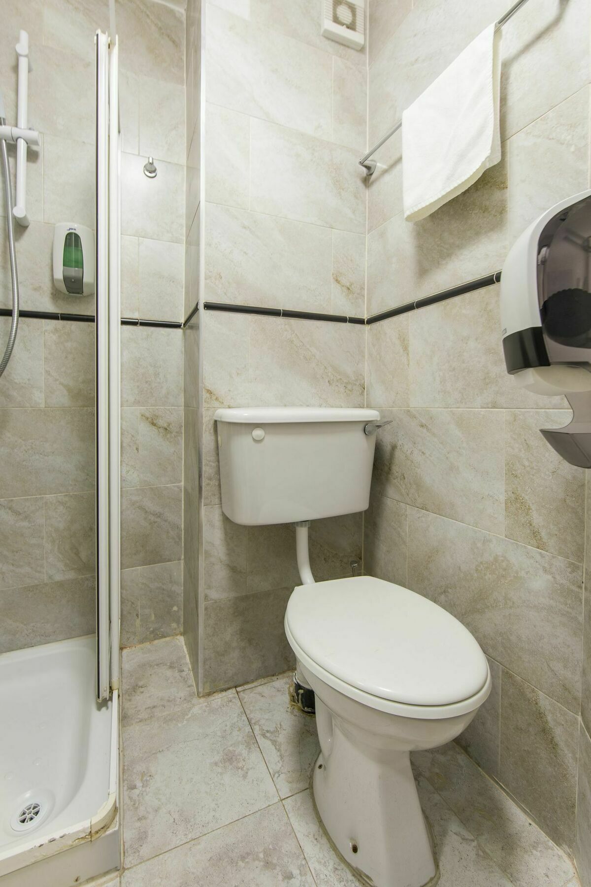 Sherrard Street Apartment *