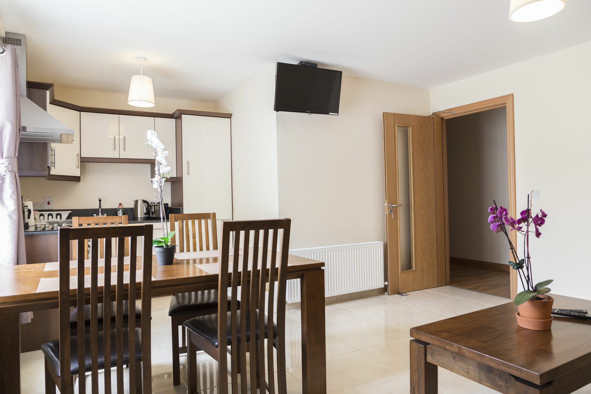 Five Lamps Apartment
