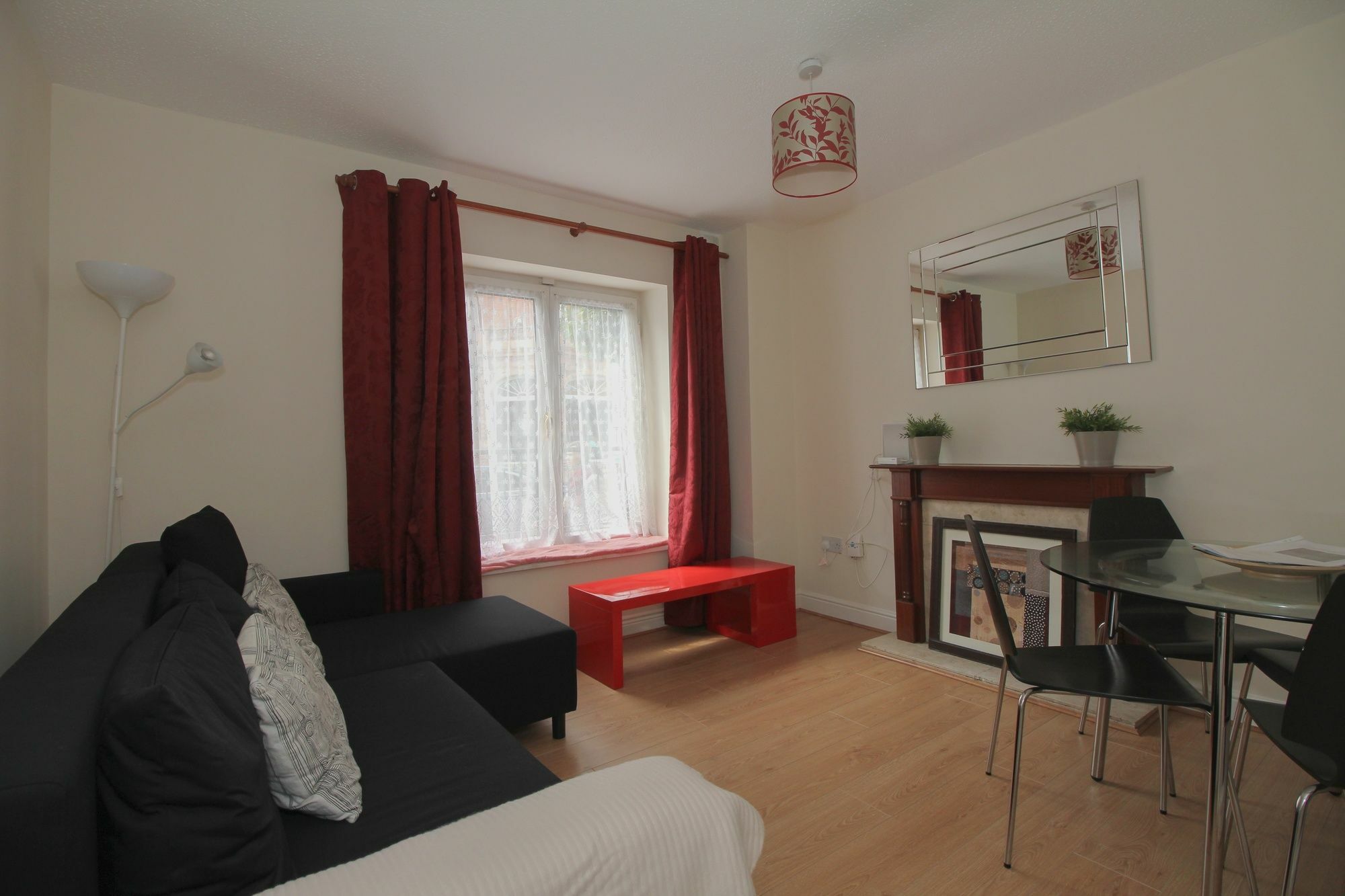 South Centre Apartment *