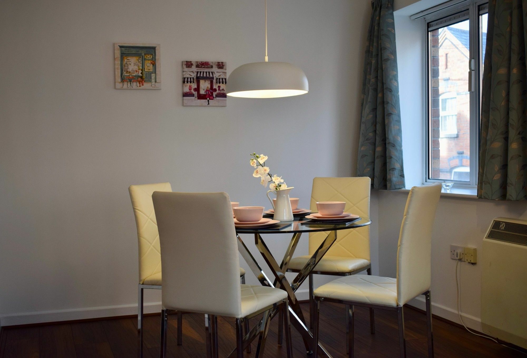 2 Bedroom Near Historical Christchurch *