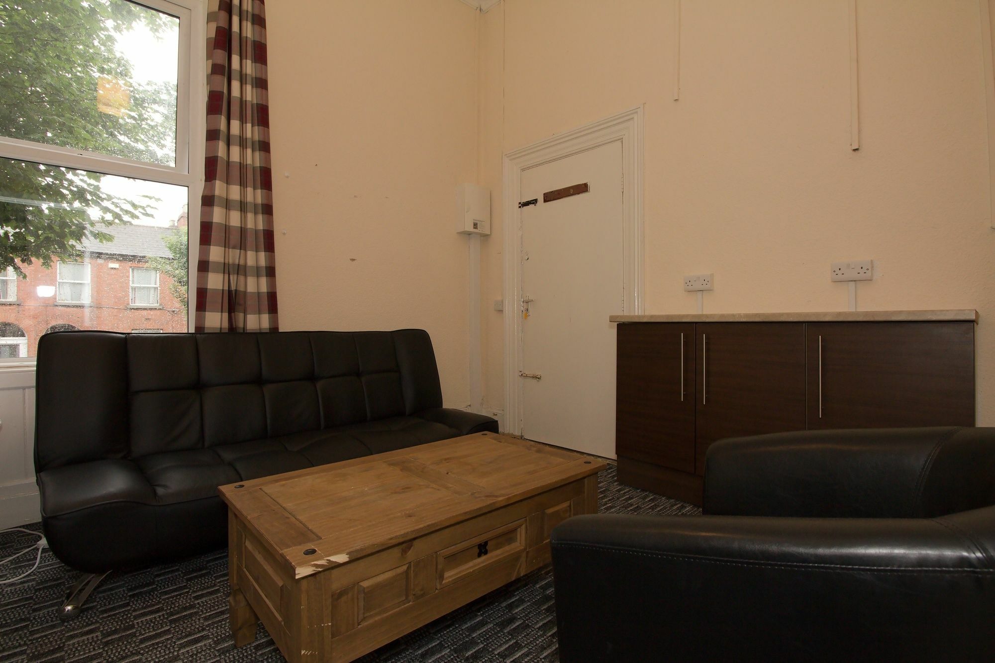 Belvidere Road Apartment *