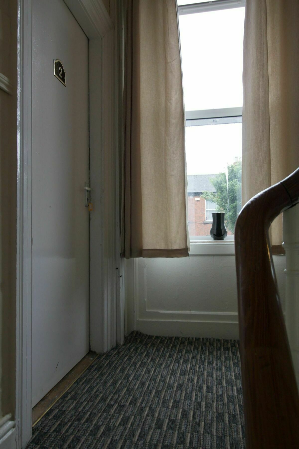 Belvidere Road Apartment *