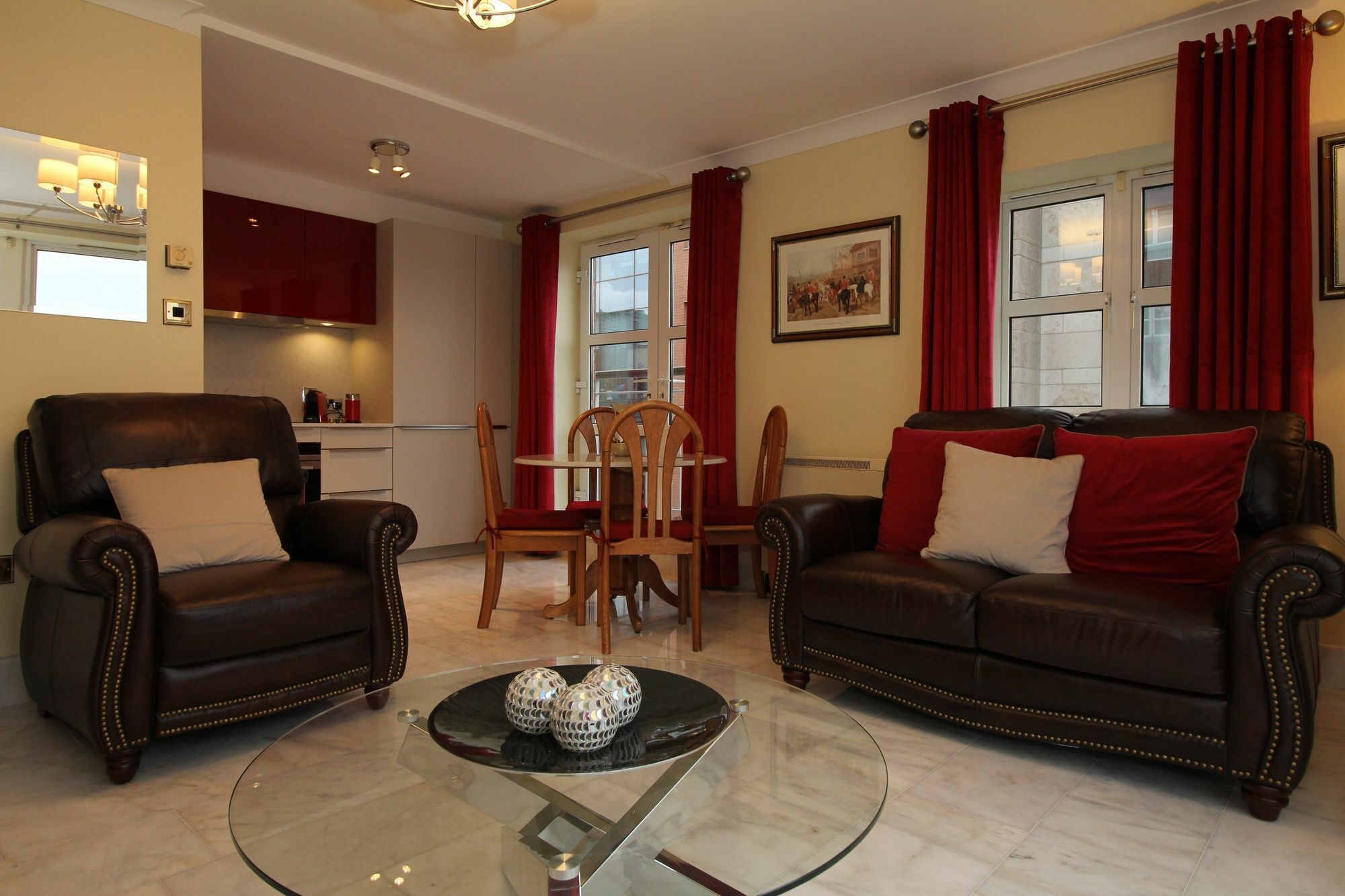 Luxury River View Apartment