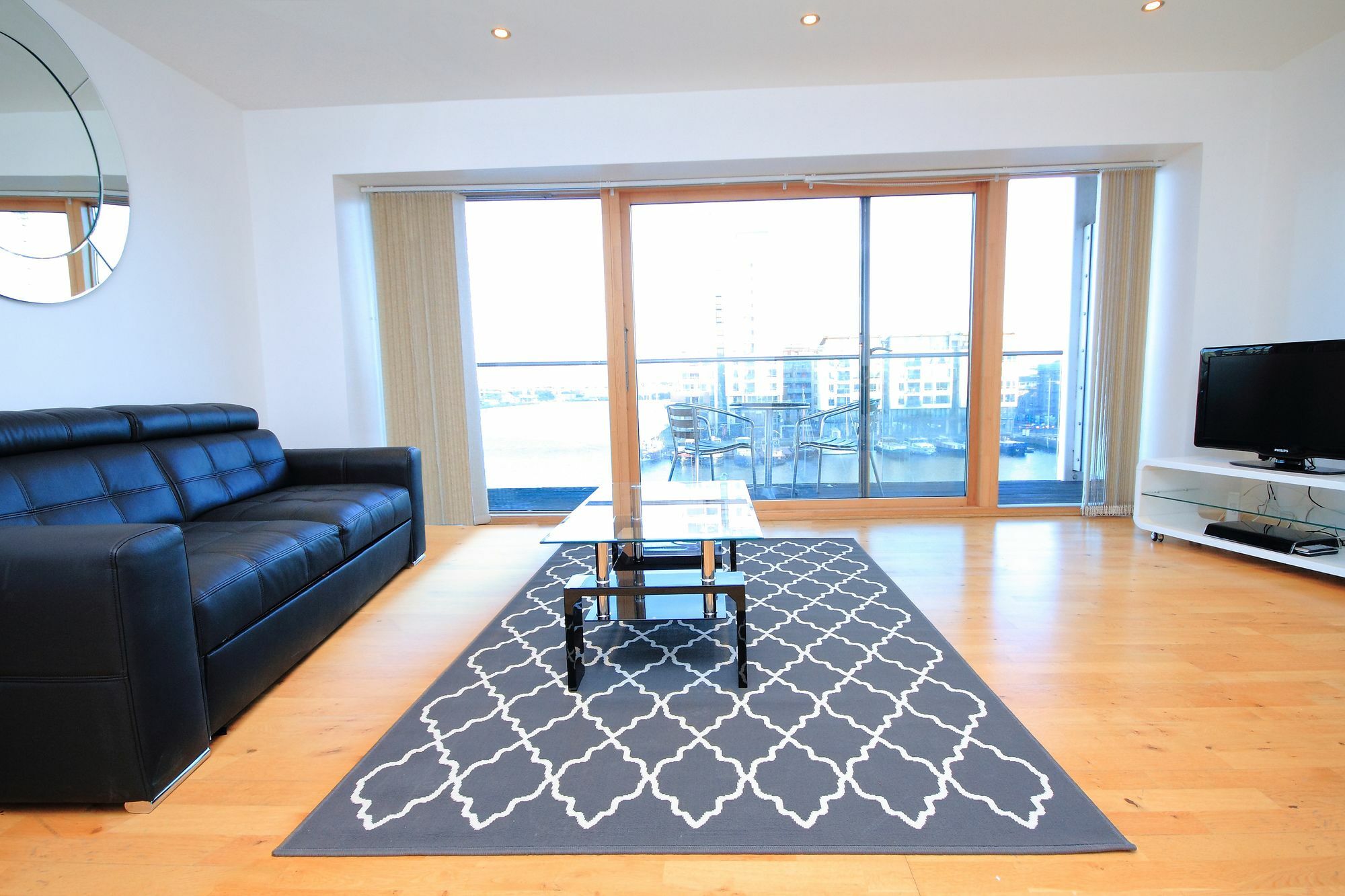 Magnificent Waterview Forbes Street Apartment