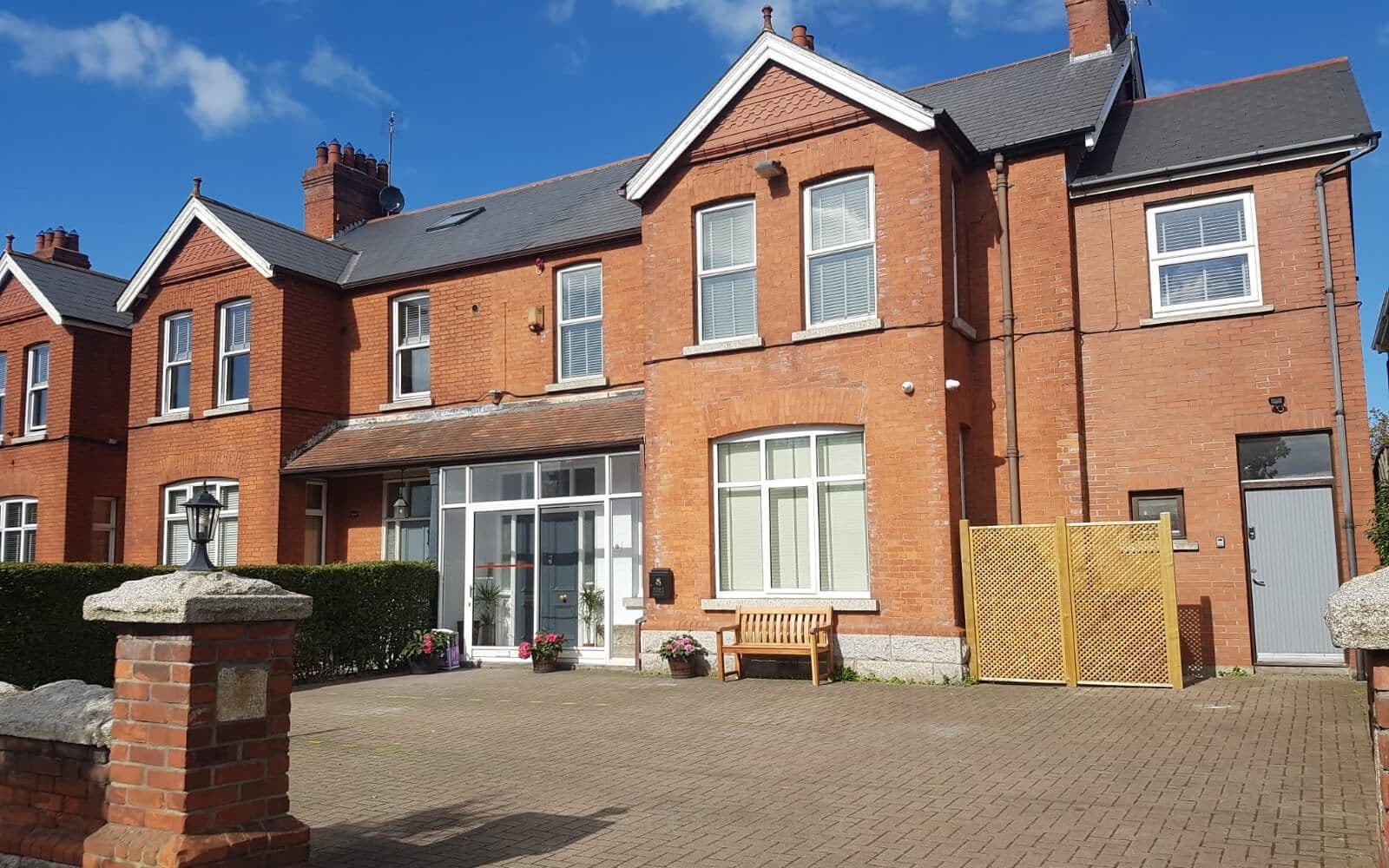 Guest house Aona Townhouse 4*