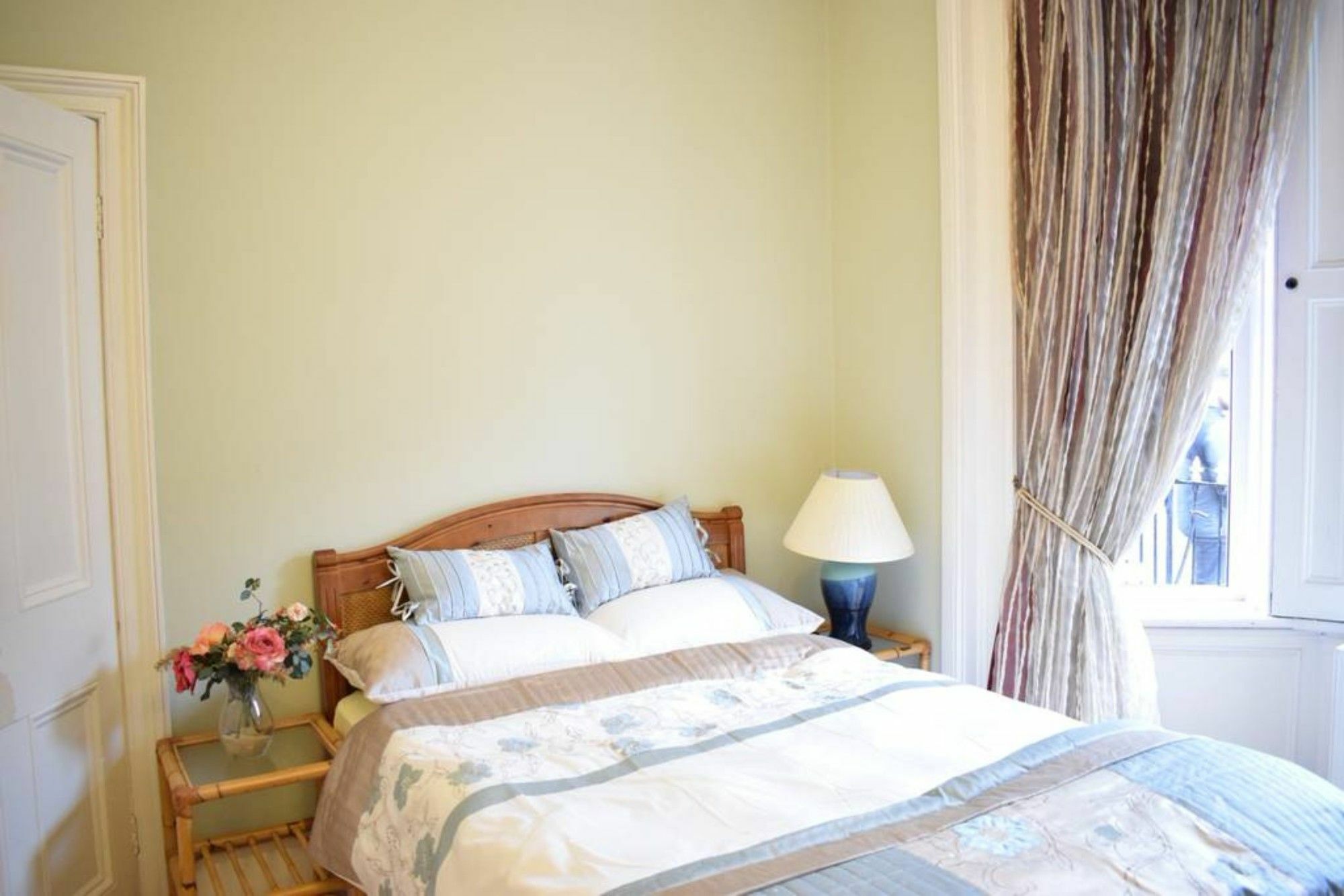 5 Bedroom House In Drumcondra Sleeps 10 Appartement *