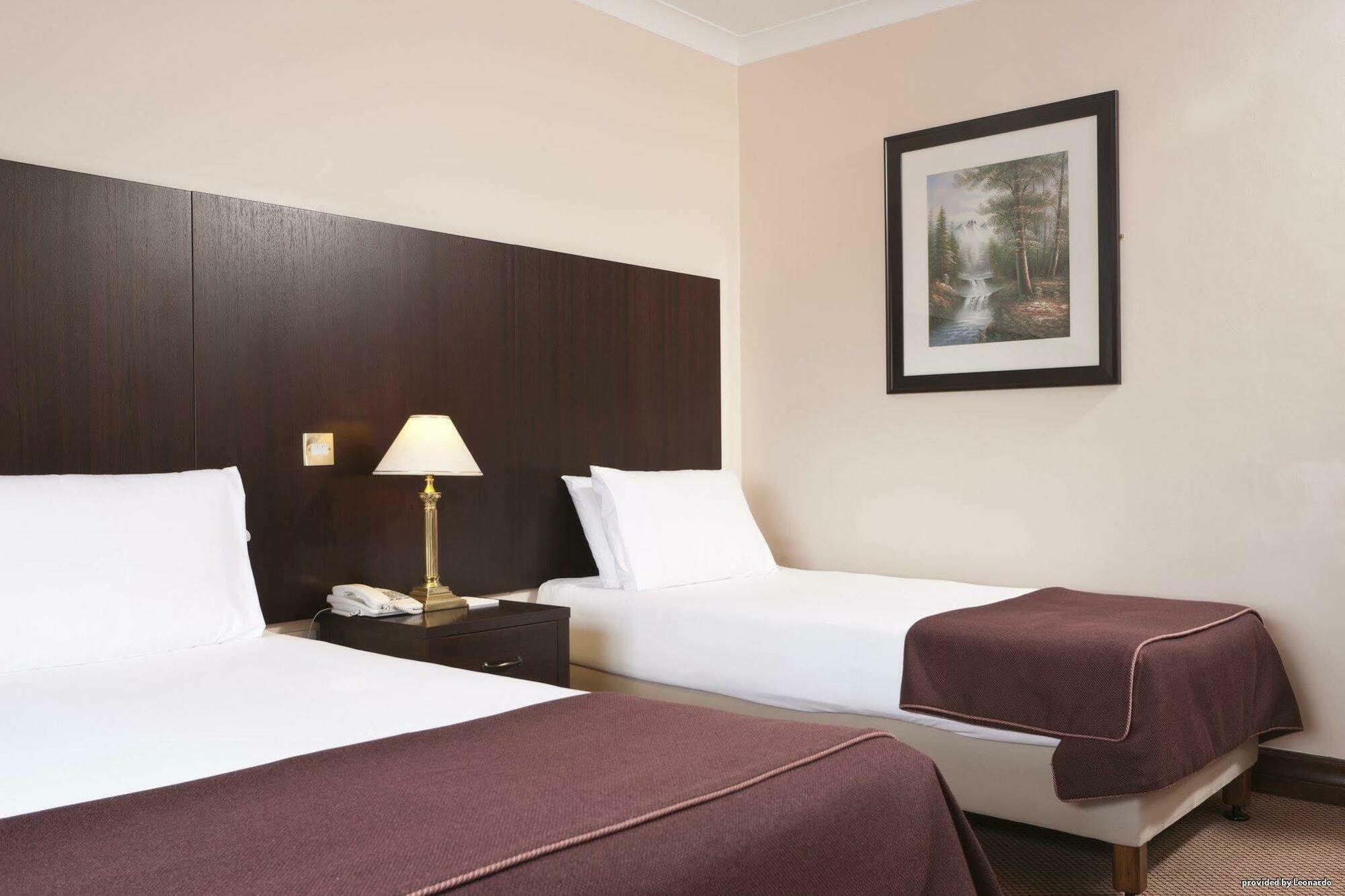 Sheldon Park And Leisure Club Hotel