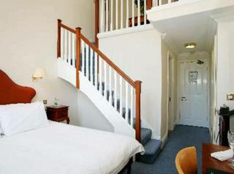 Guest house Pembroke Townhouse