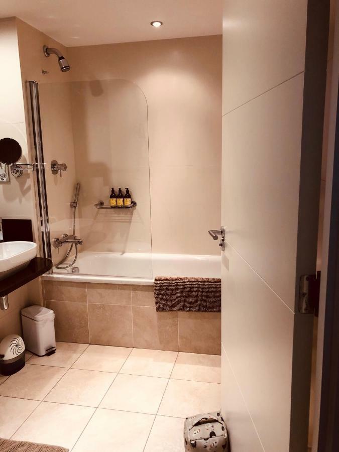 Deluxe Double In Modern Close To Rds & Centre Dublin