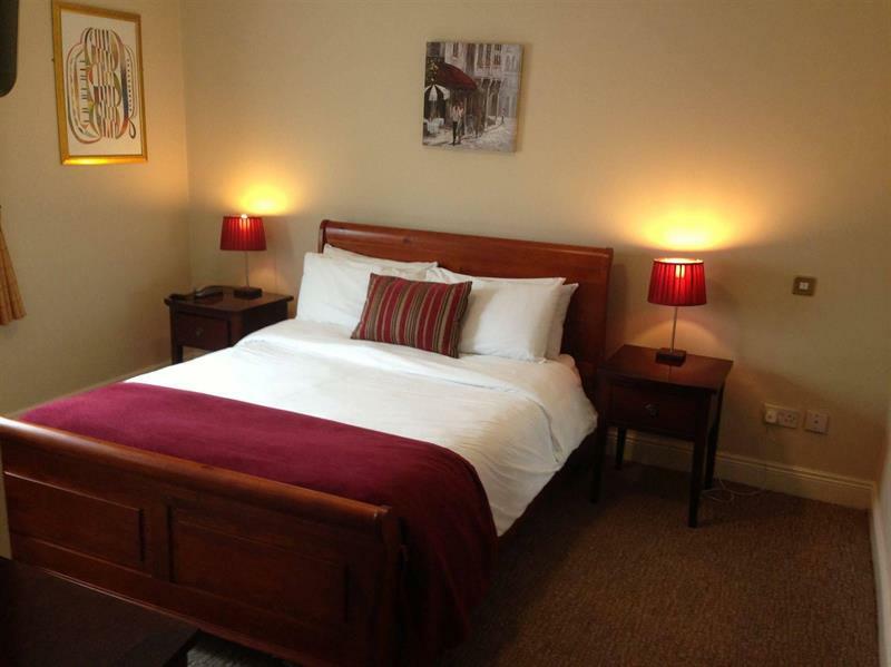 Hotel Uppercross House 3*