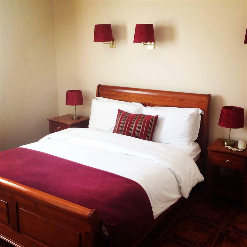 Uppercross House Hotel