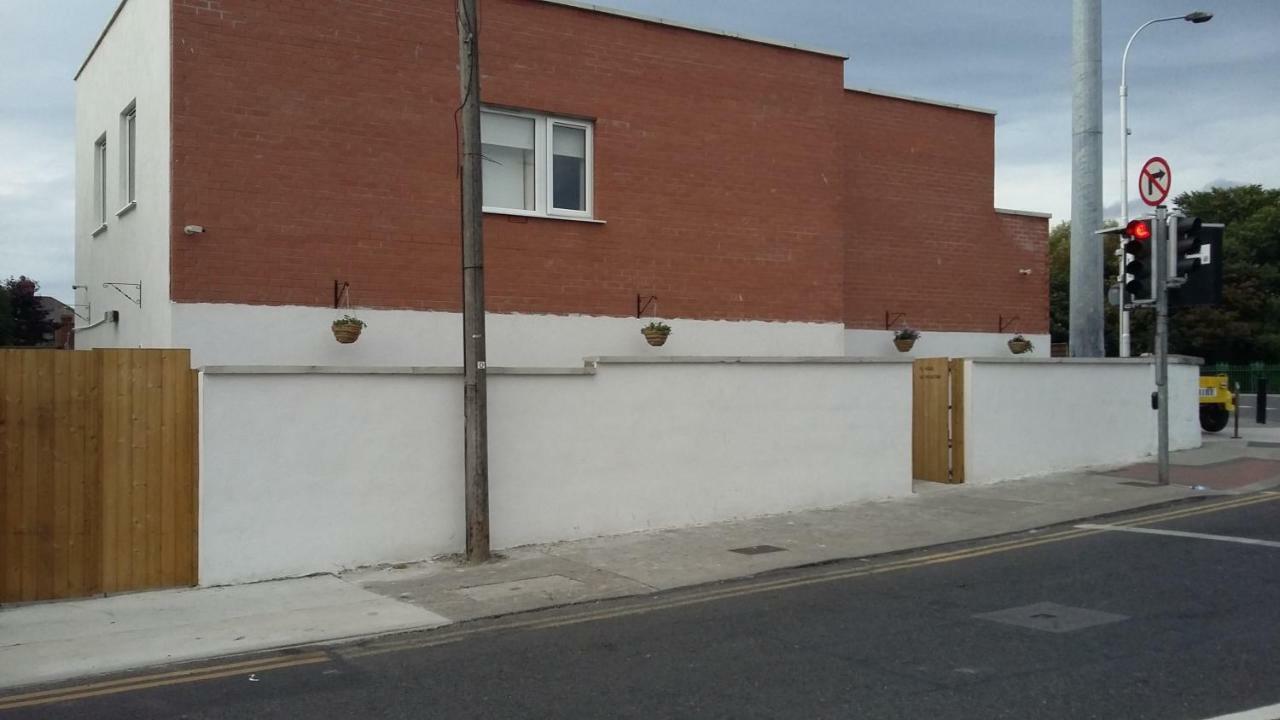 Pia House 3*