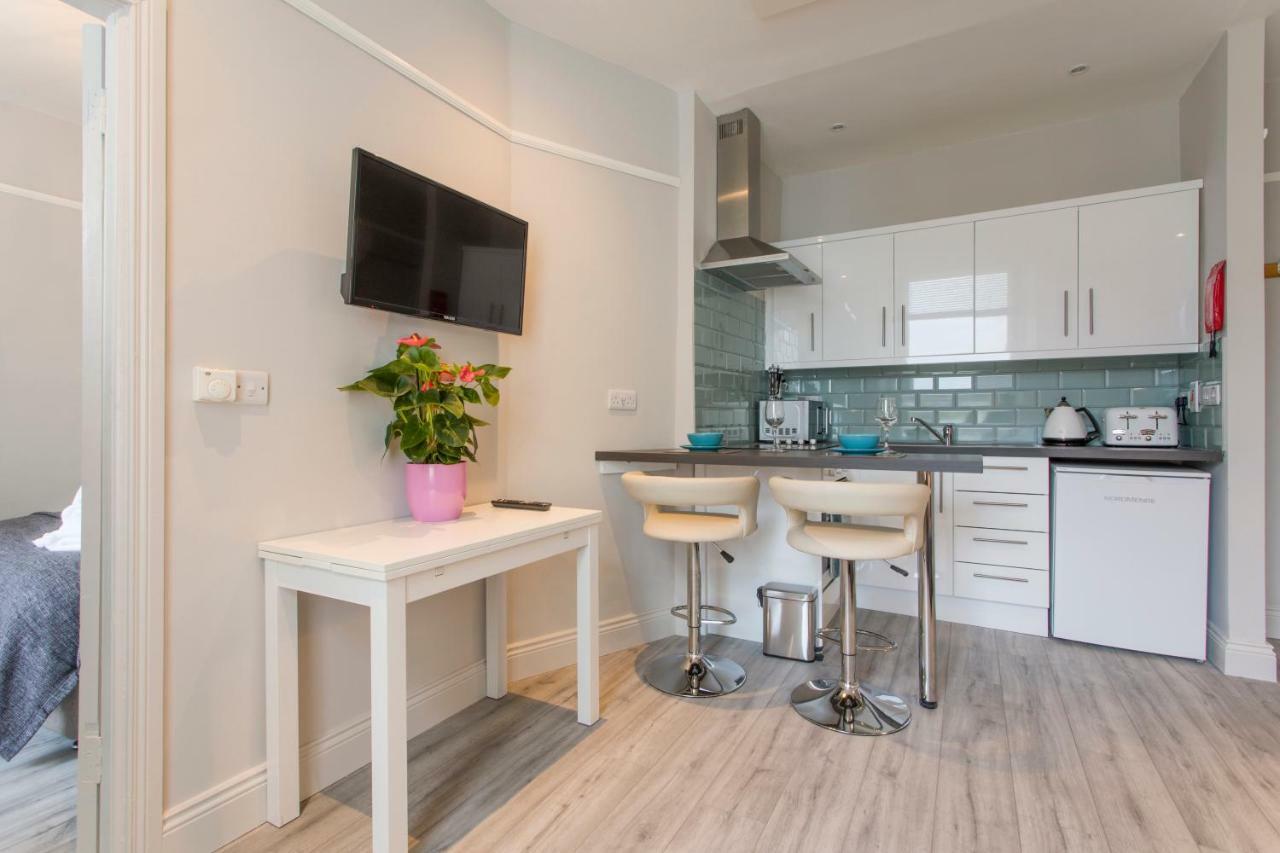 D-6 Apartment