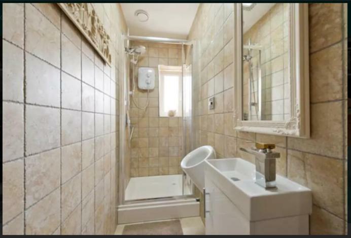 The Hideout ! Homestay Dublin
