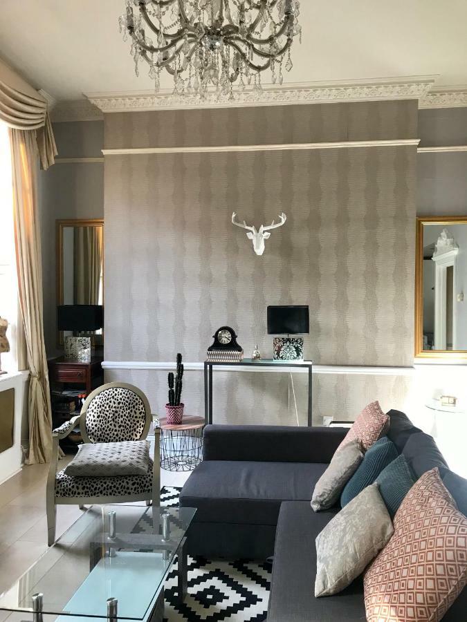City Centre Georgian Style Apartment Apartment