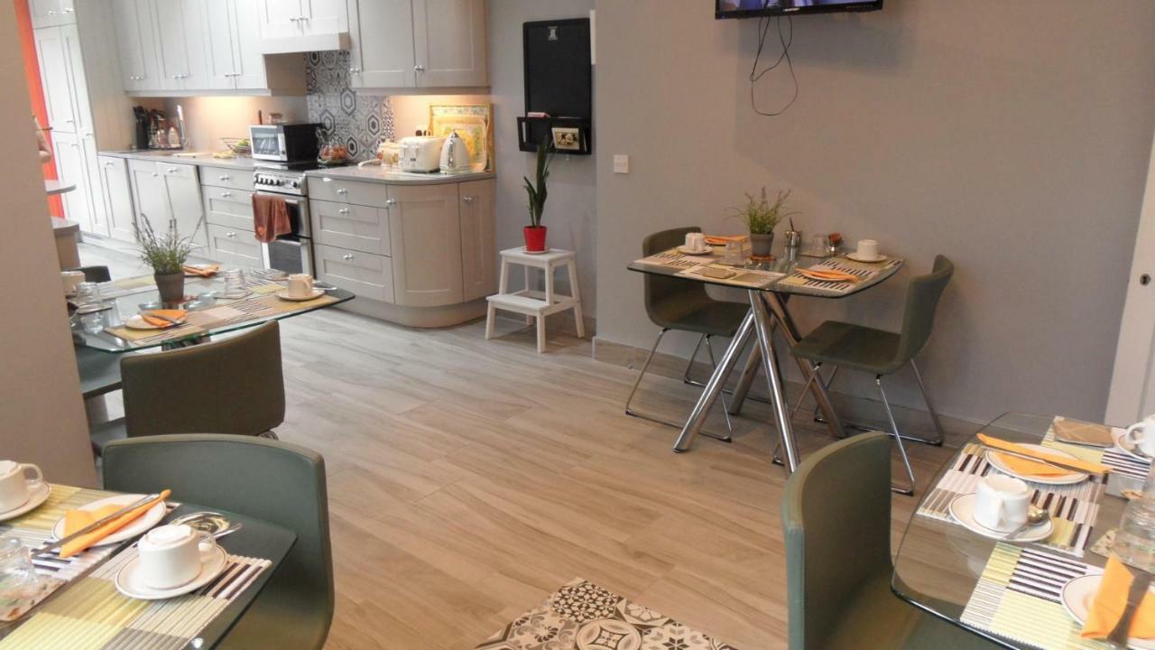 Sycamore House 4*