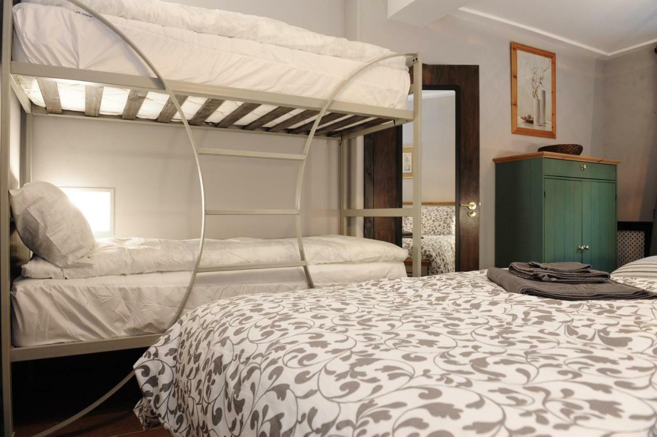 Holiday home Talbot Coach House