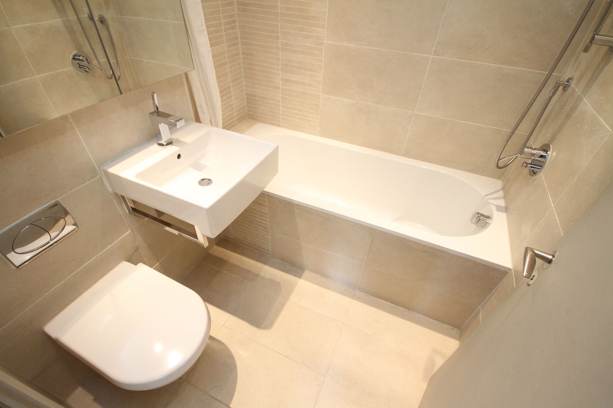 Lower Baggot Street Apartment *