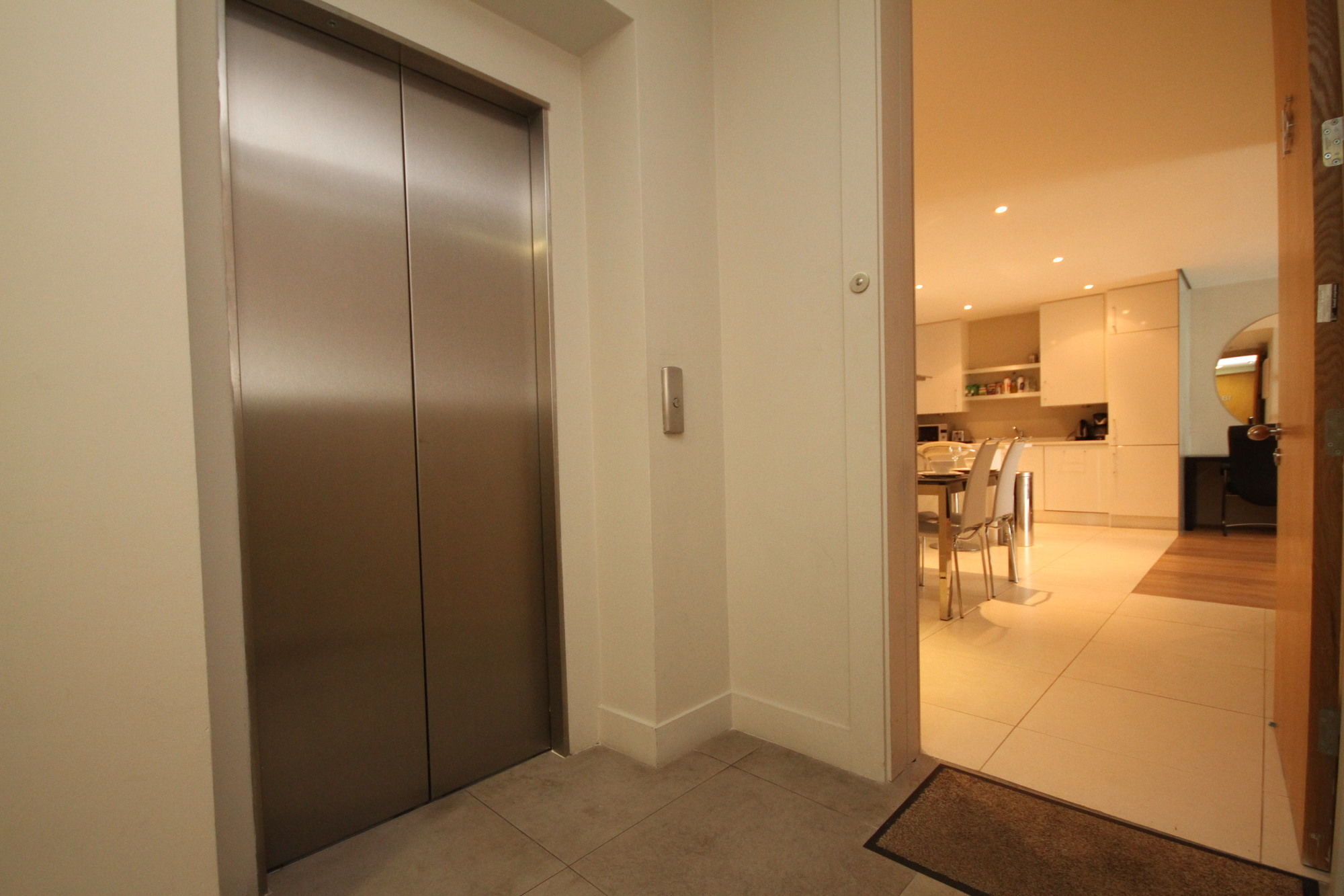 Apartment Lower Baggot Street
