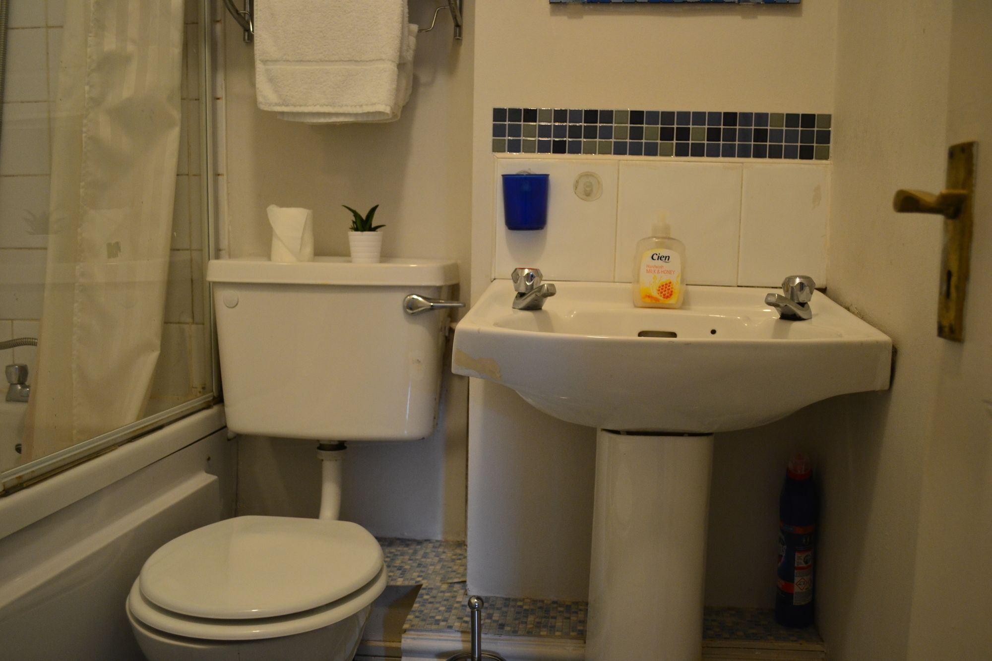 Jervis Place Apartment