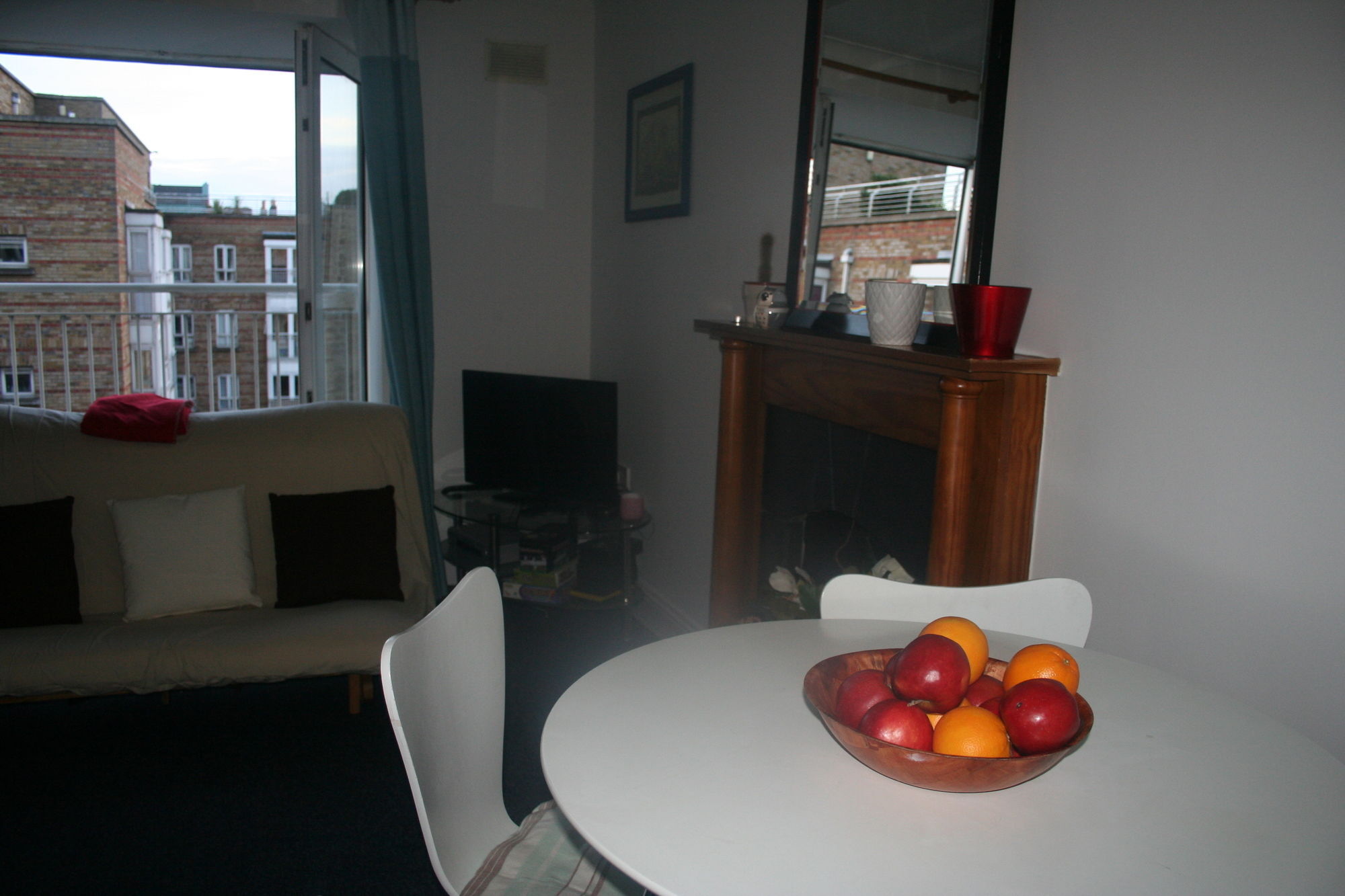 Jervis Place Apartment *