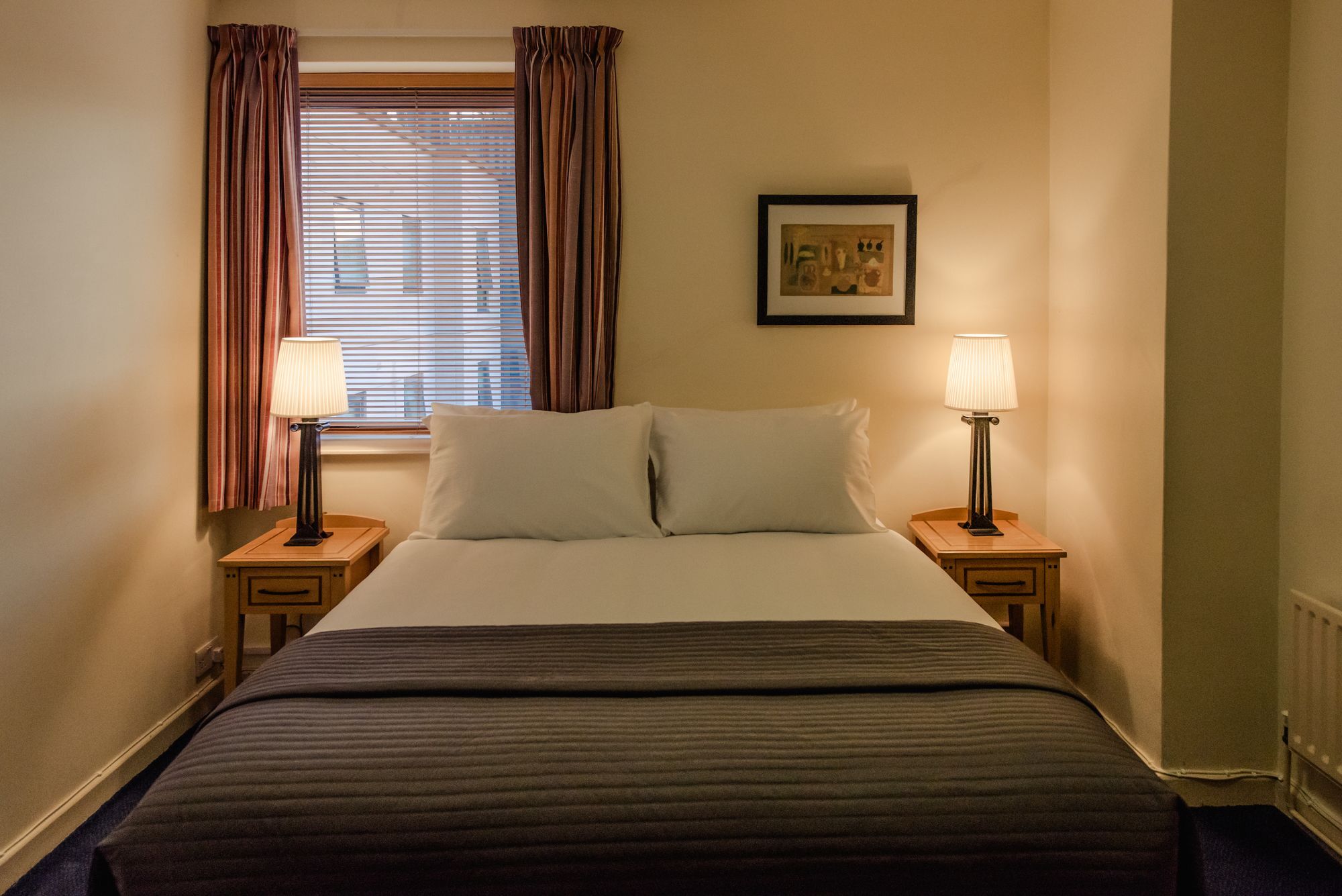 Dcu Hotel 3*