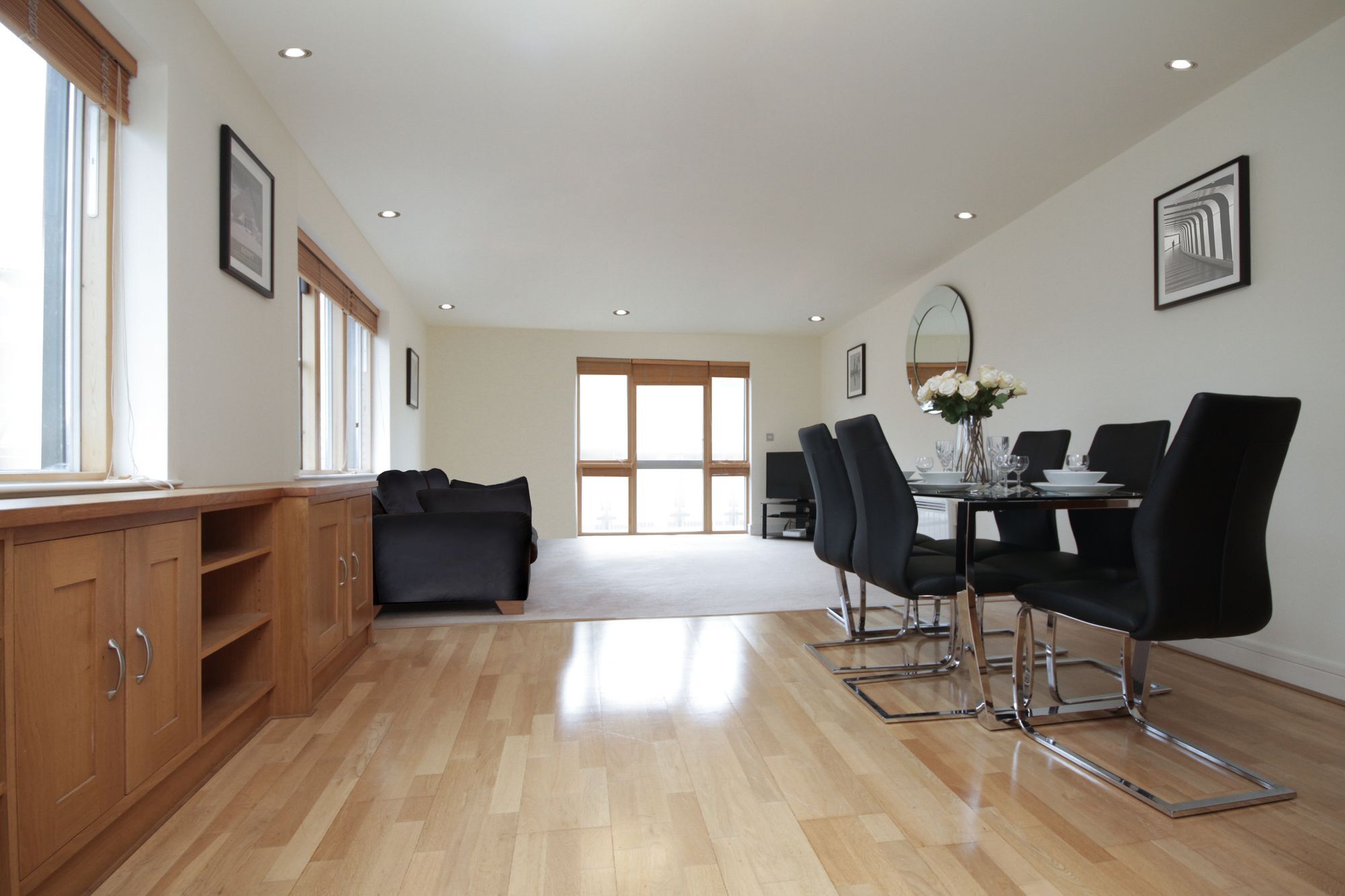 Apartment Grand Canal Quay Sleeps 8 *