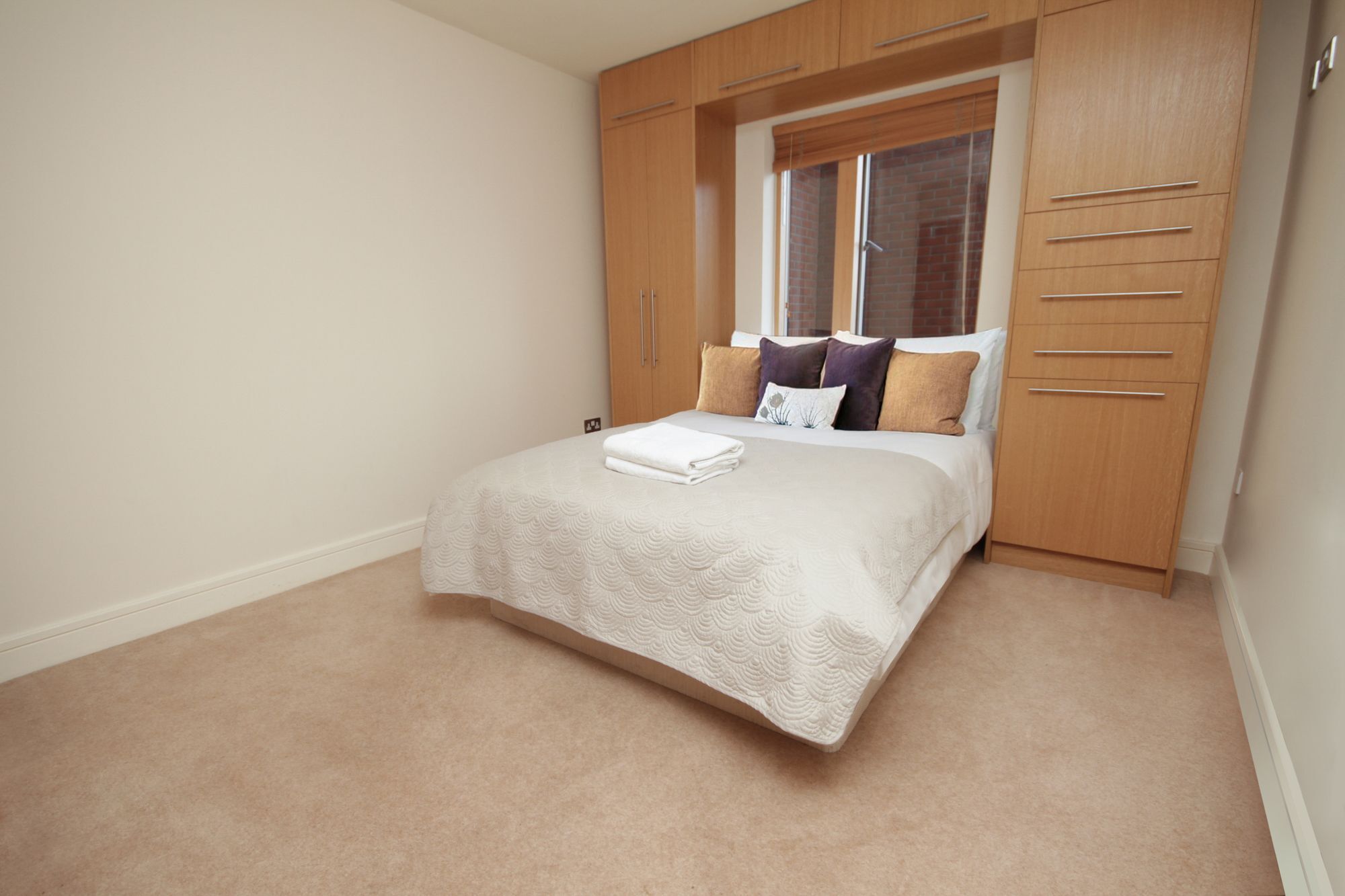 Grand Canal Quay Sleeps 8 Apartment *