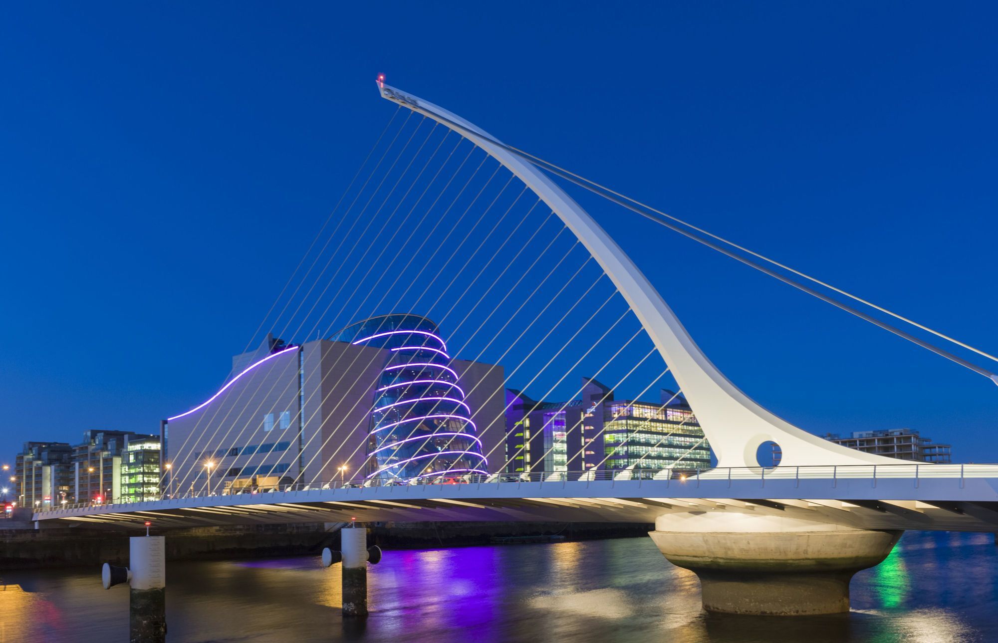 Grand Canal Quay Sleeps 8 * Dublin