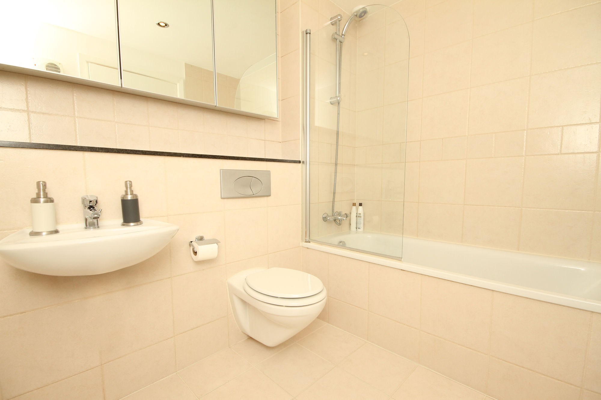 Gallery Quay 3 Bedroom * Dublin