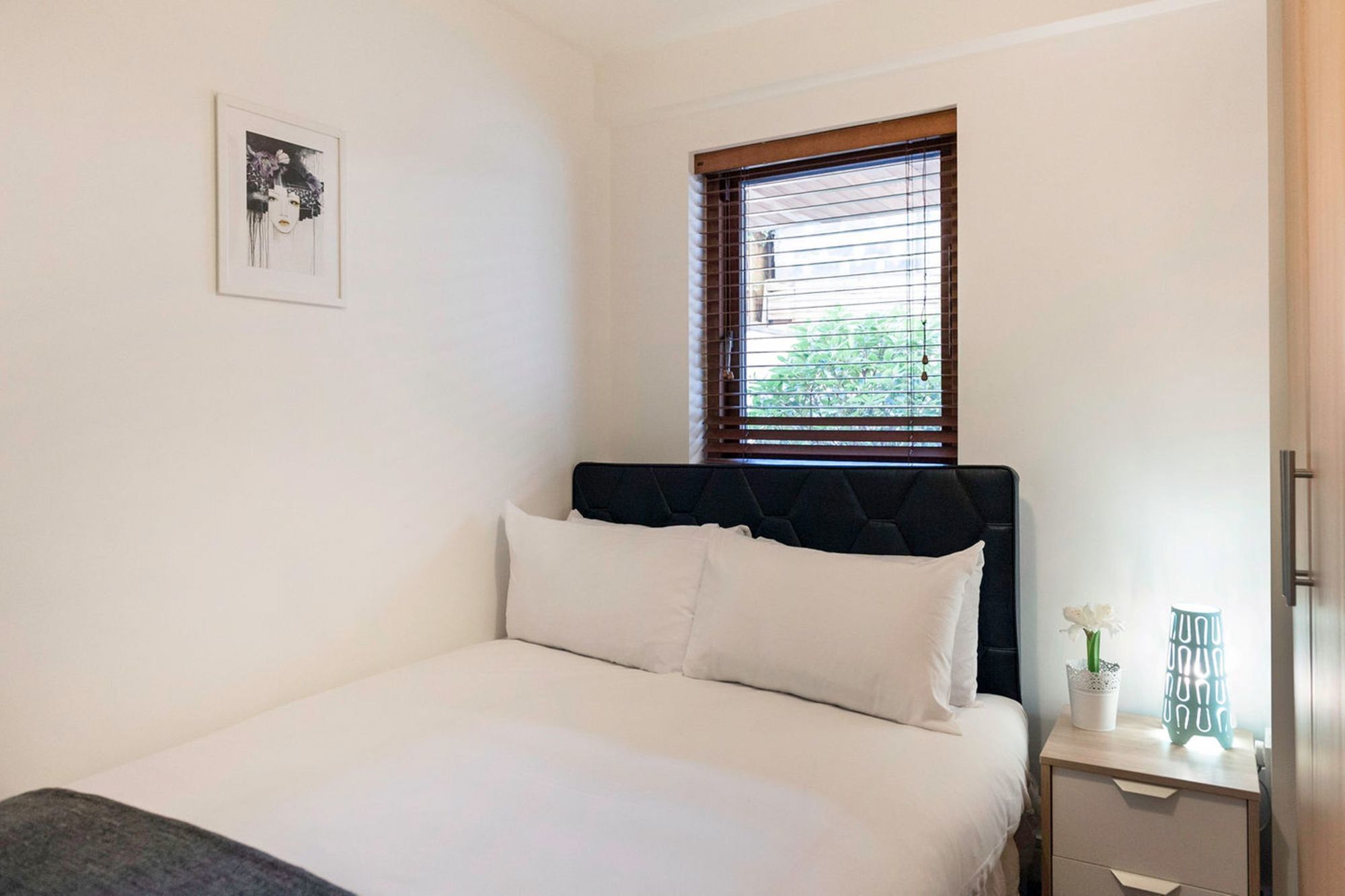 Metrostays - Merrion Square Apartment