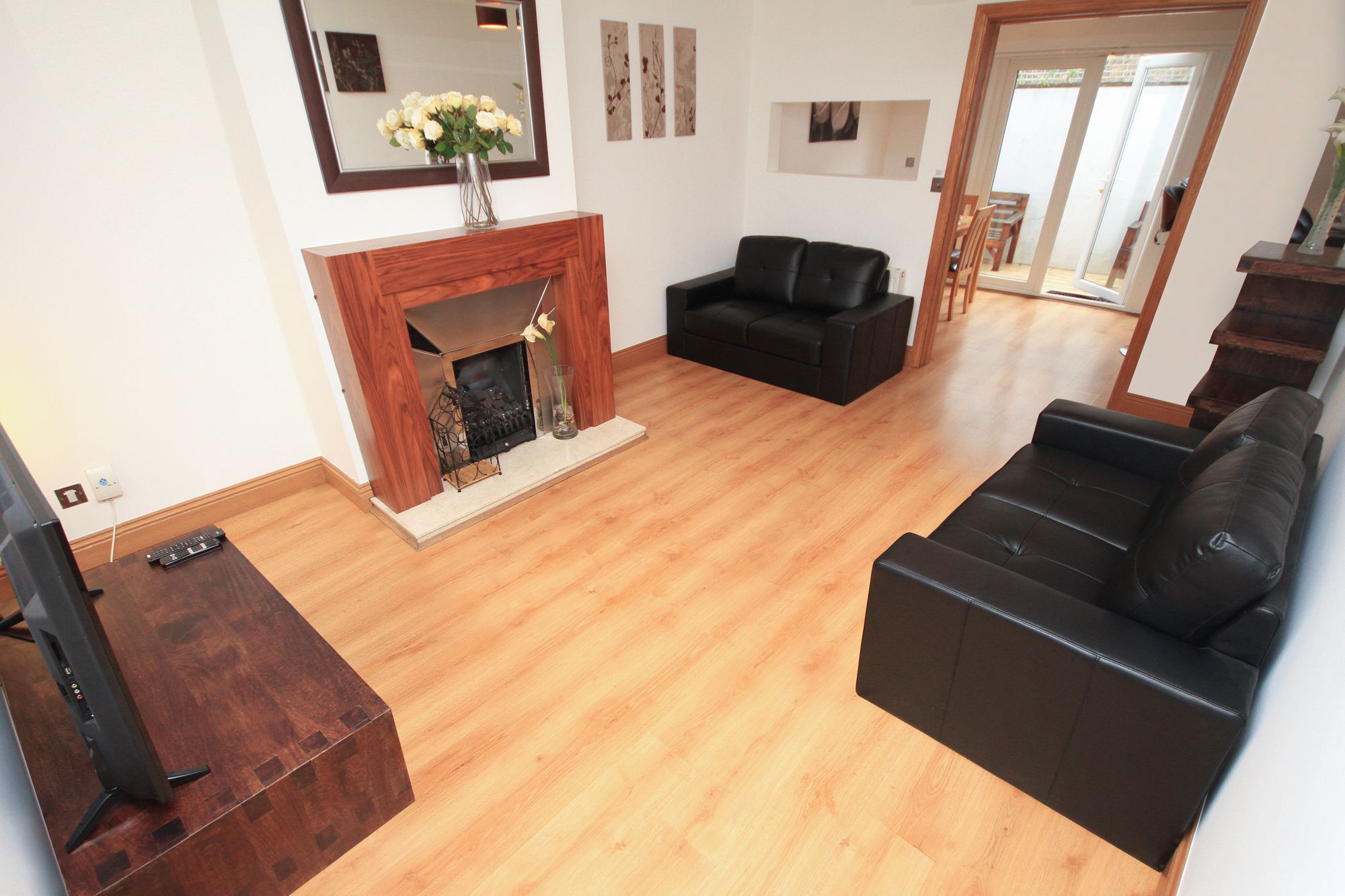 Pearse Street Townhouse Apartment Dublin