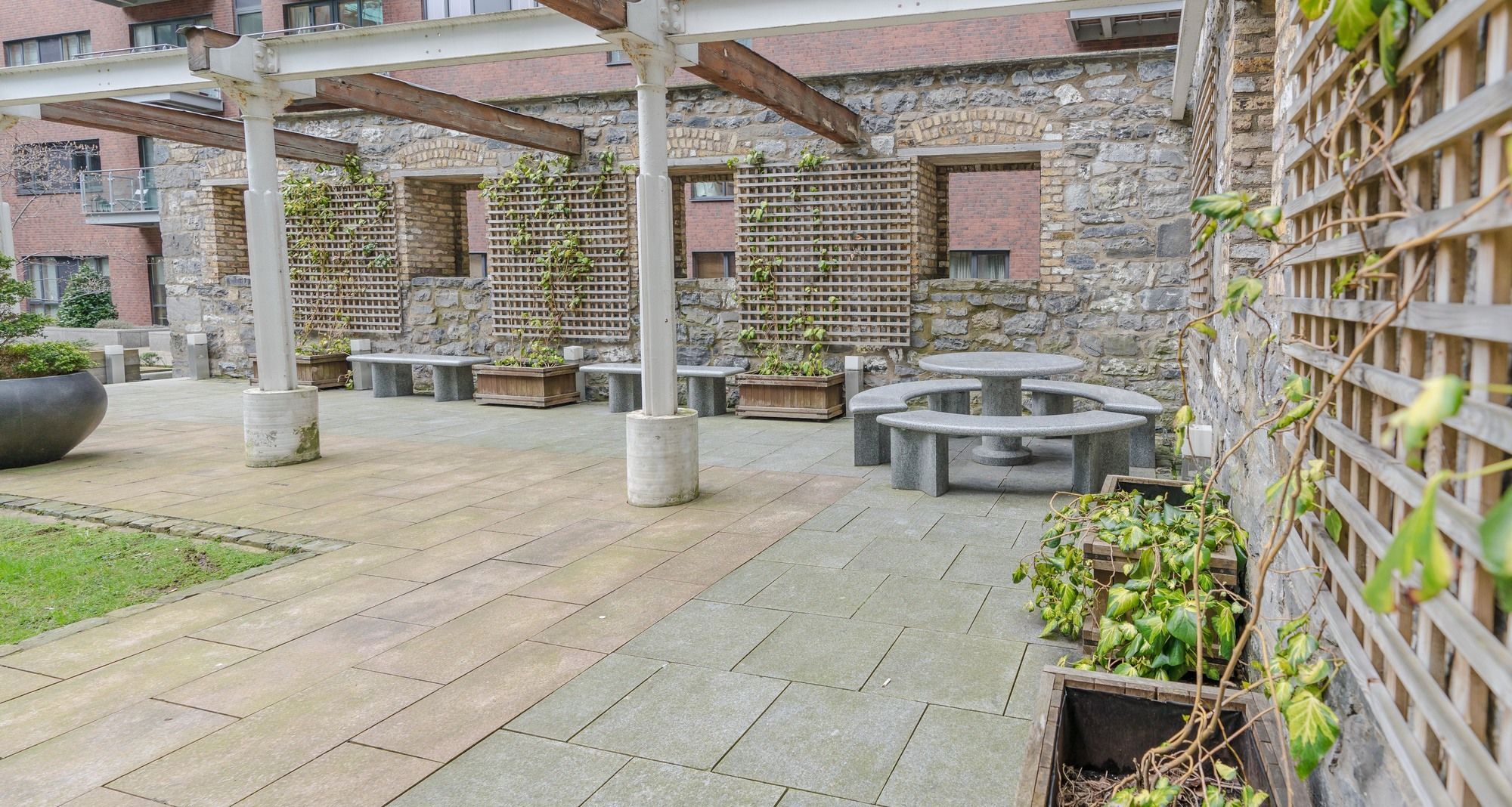 The Grand Canal Dock Apartment *