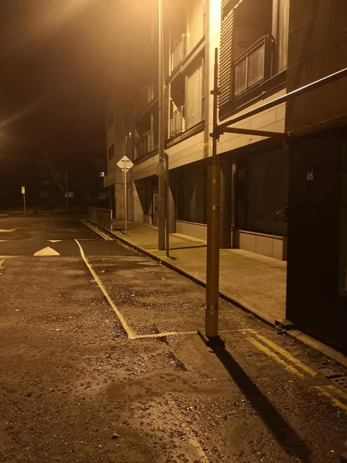 Mellowes Quay Apt * Dublin