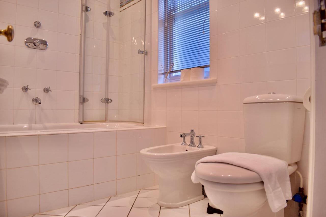 Refurbished Traditional Townhouse Vakantiehuis