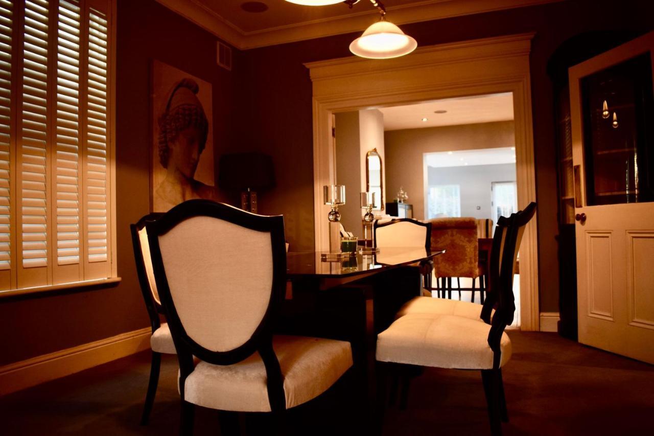 Vakantiehuis Refurbished Traditional Townhouse