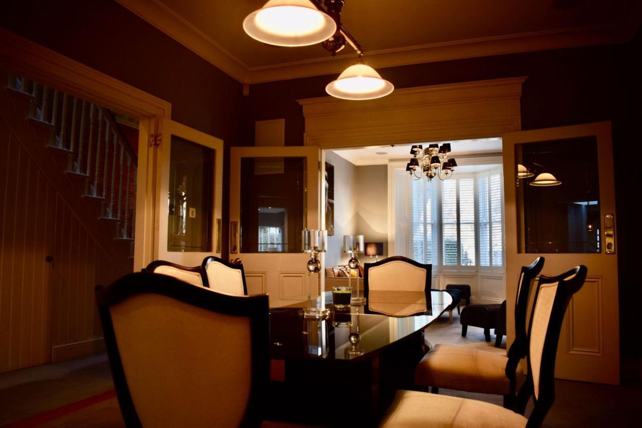 Vakantiehuis Refurbished Traditional Townhouse *
