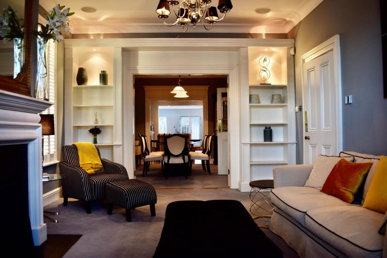 Refurbished Traditional Townhouse * Dublin