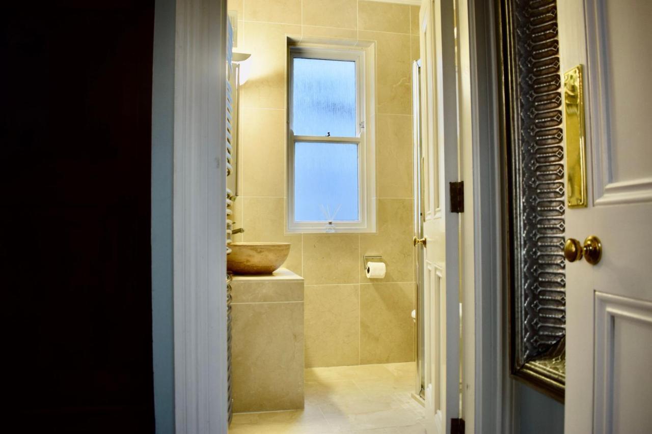 Refurbished Traditional Townhouse Vakantiehuis Dublin