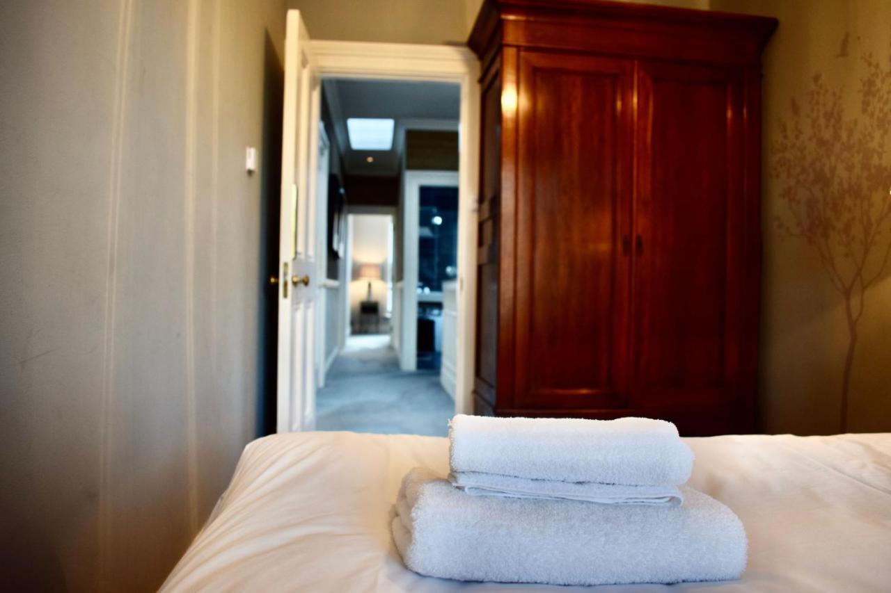 Vakantiehuis Refurbished Traditional Townhouse