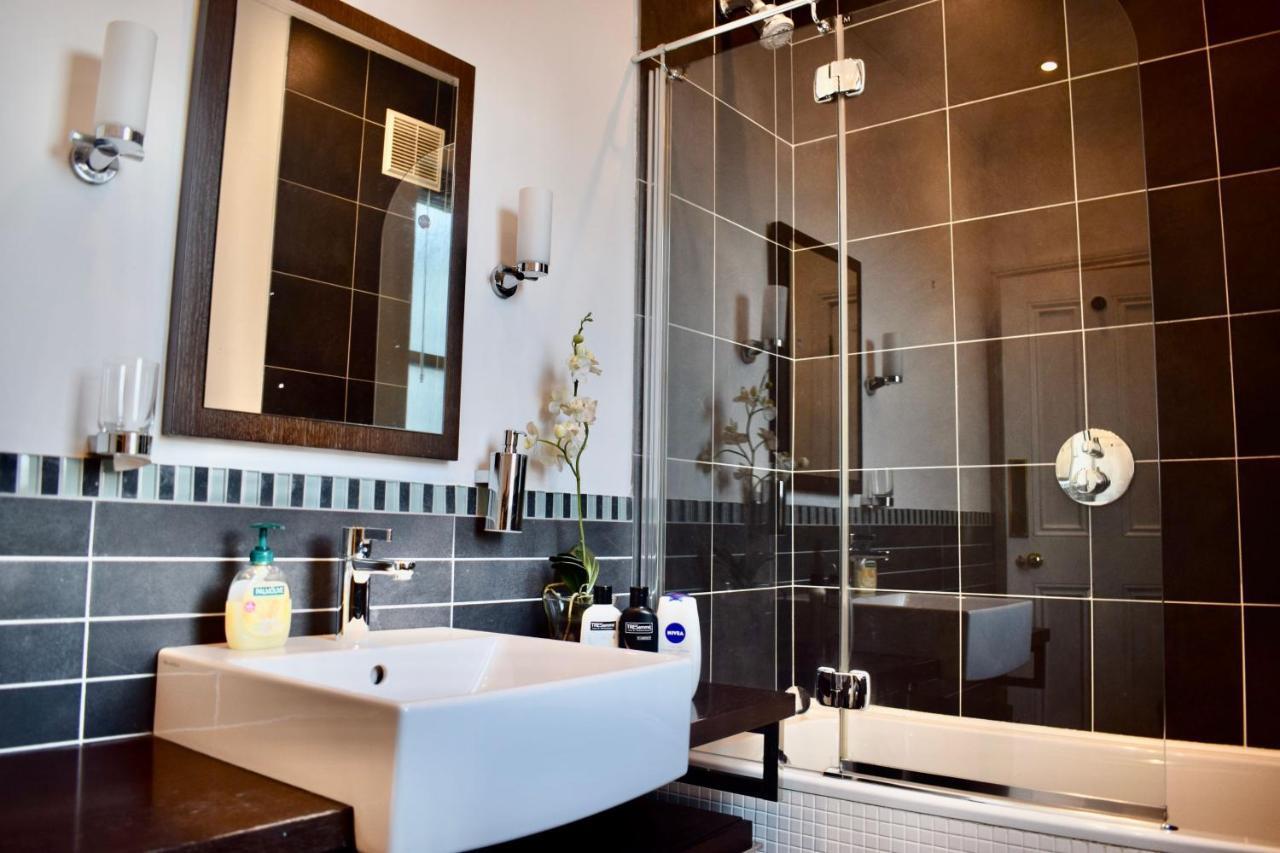 Refurbished Traditional Townhouse Vakantiehuis *