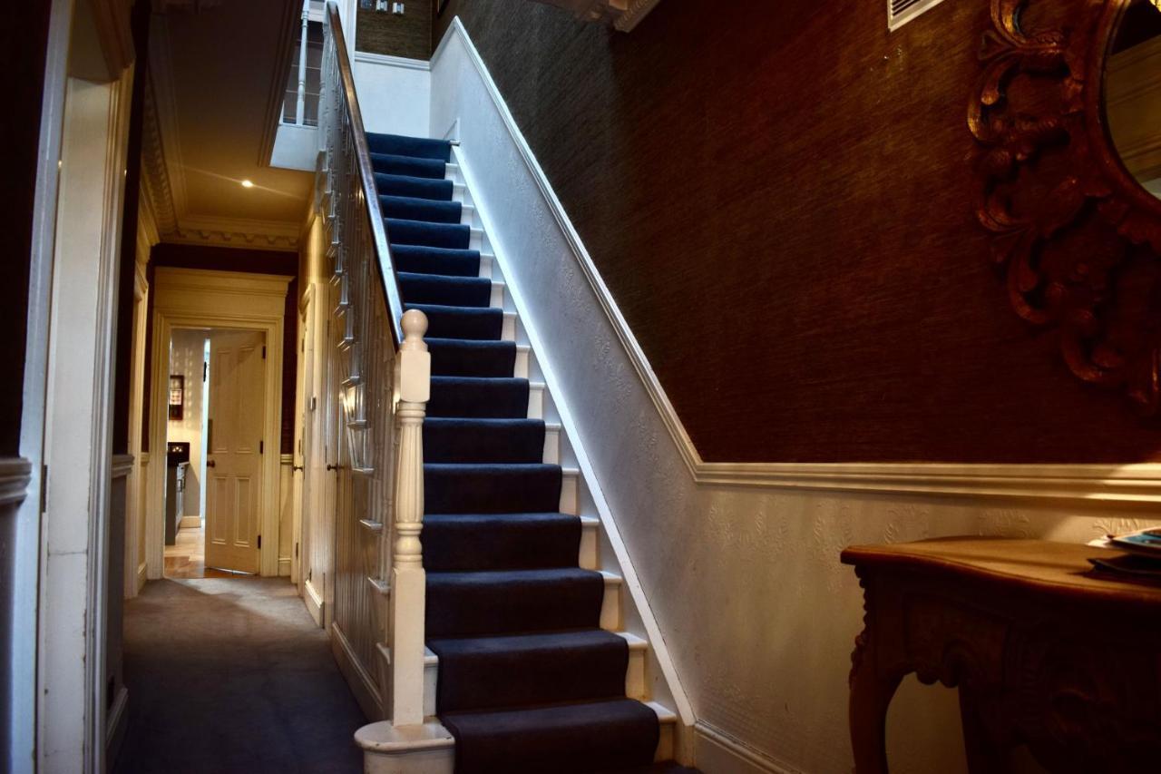Refurbished Traditional Townhouse Vakantiehuis *