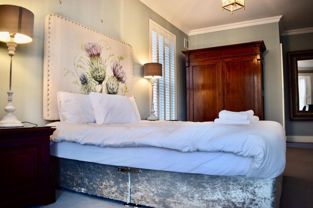 Vakantiehuis Refurbished Traditional Townhouse