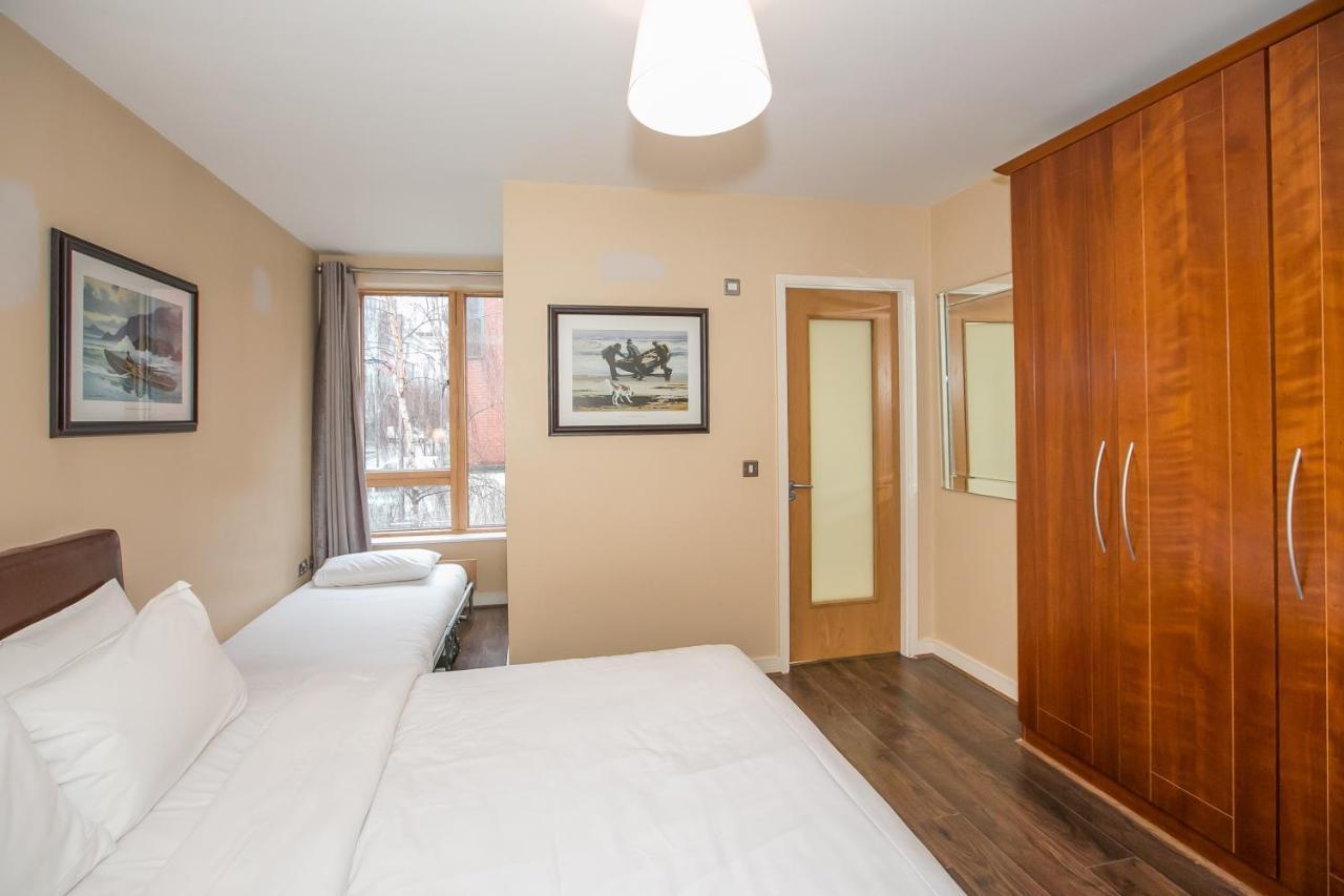 Grand Canal Square Apartment