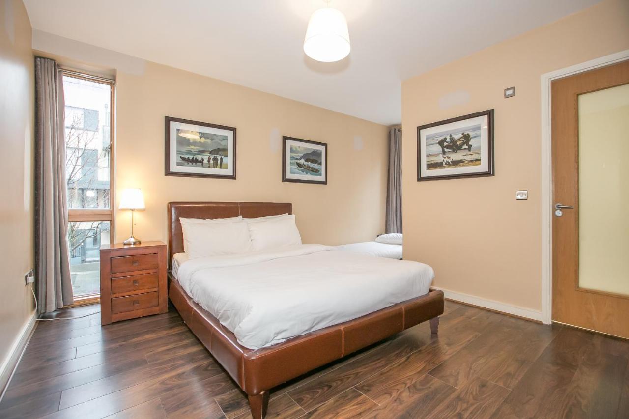 Grand Canal Square Apartment