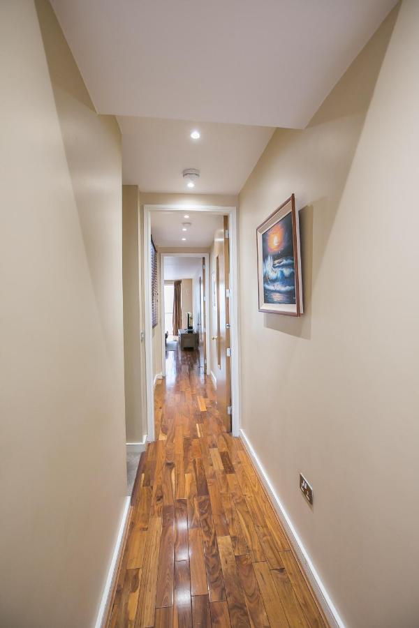 Apartment Grand Canal Square Dublin