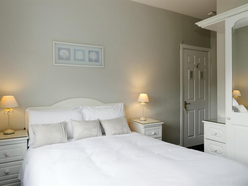 Almara Bed & Breakfast 3*