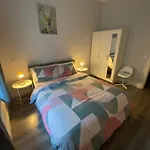 Modern And Spacious City Centre Apartment